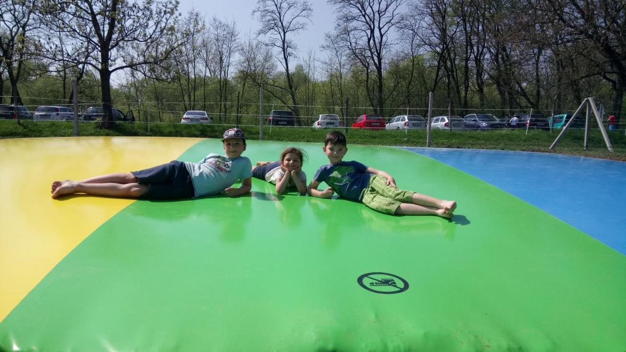 Zoopark Zelcin Villa Mělník Exterior foto